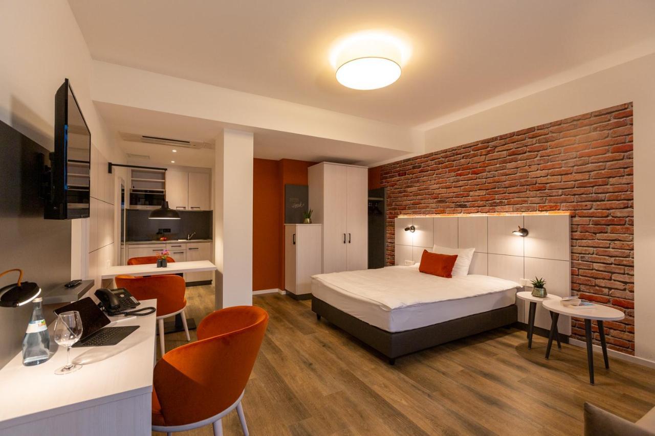 Apartment Boardinghouse Hirsch - In Kork Kehl
